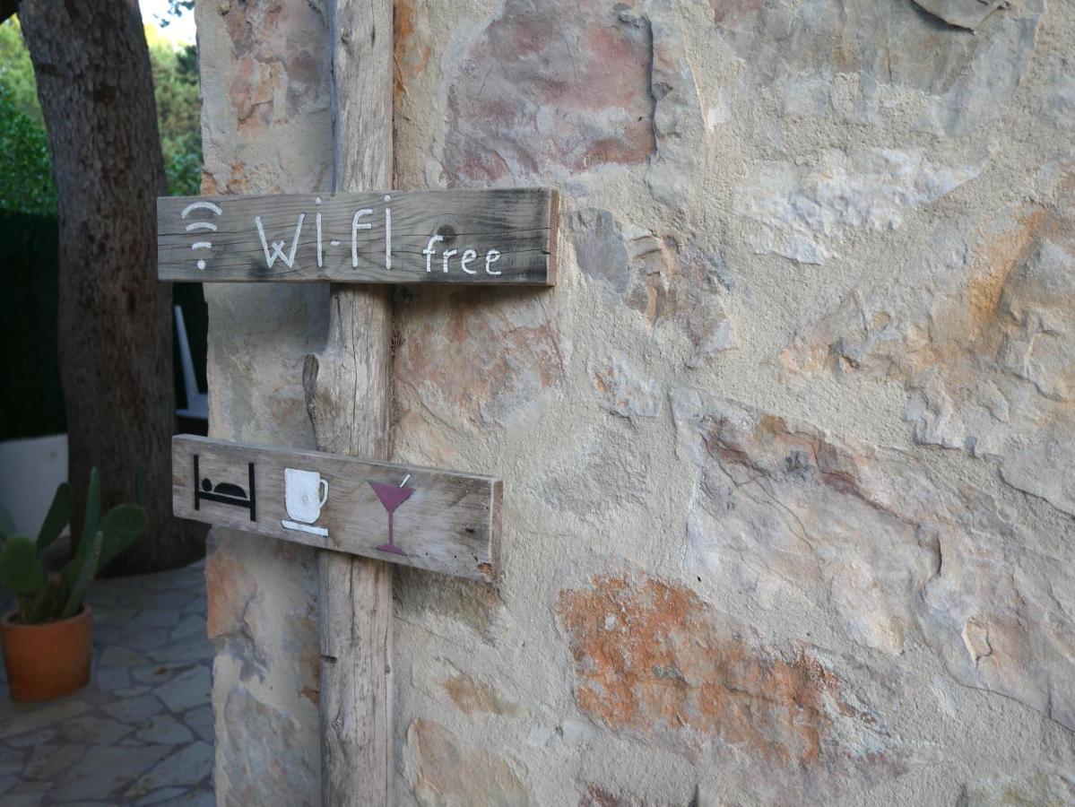 Hostel La Pergola Es Pujols Zewnętrze zdjęcie