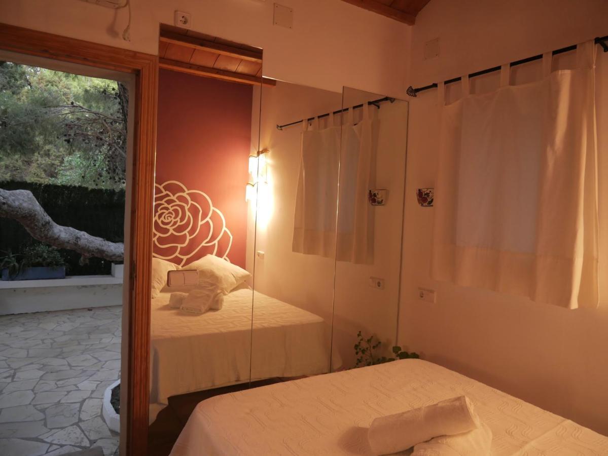 Hostel La Pergola Es Pujols Zewnętrze zdjęcie